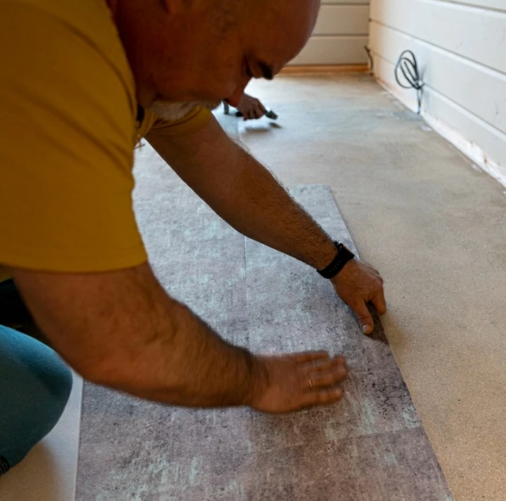 Укладка флокированных покрытий