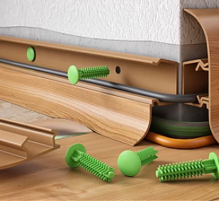 Монтаж пластикового плинтуса