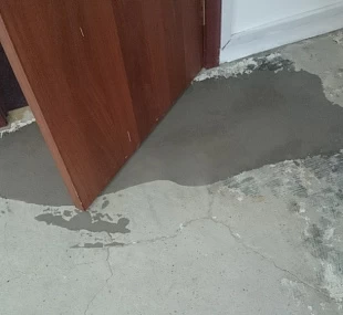 Ремонт поверхности, шпатлевание трещин и усадочных швов