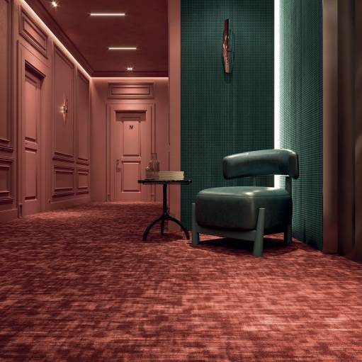4C7X_RoomSet_broadloom_Odyssey_550_ROUGE_5.jpeg