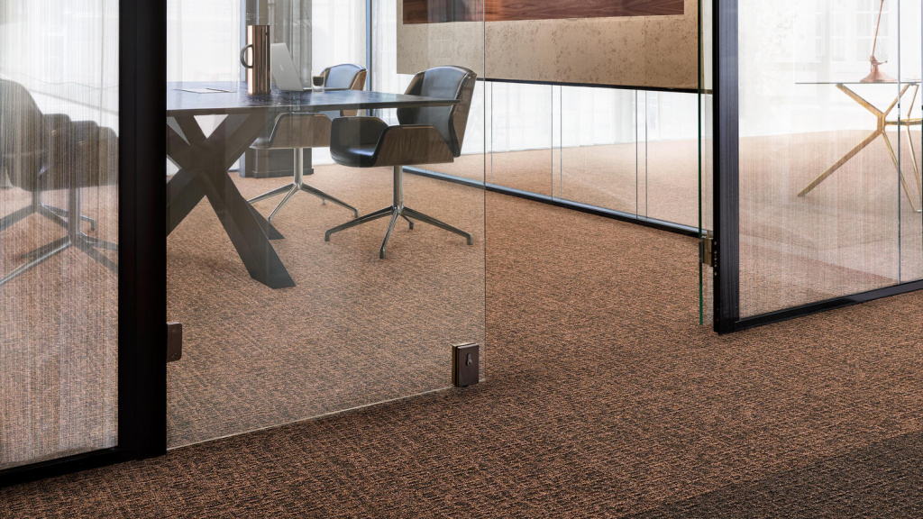 IN_HP_MetallicShades_2083.jpg IN_HP_MetallicShades_2083.jpg