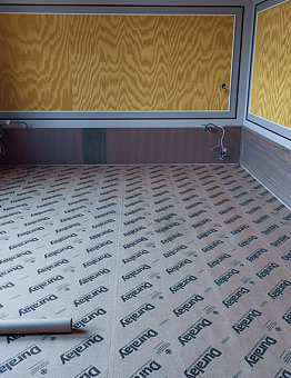 Укладка подложки под ковролин