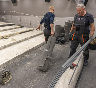 Демонтаж старого покрытия и очистка поверхности